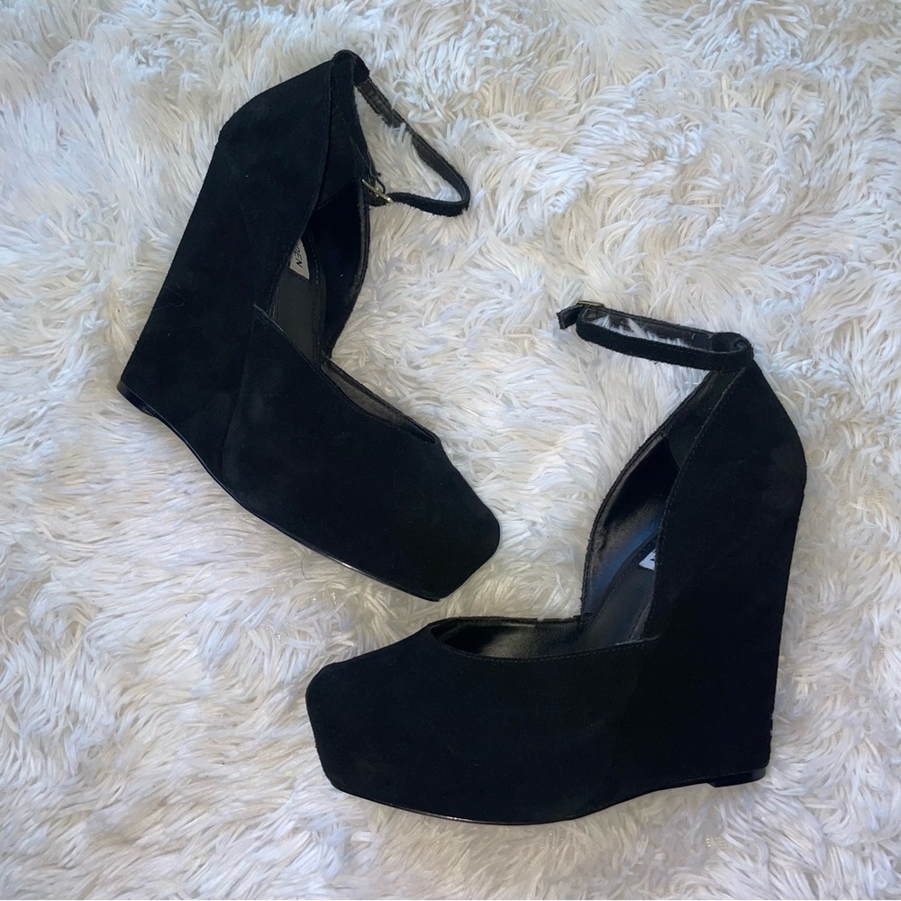 Steve Madden Zenn Black Suede Platform Wedge‎ Heels